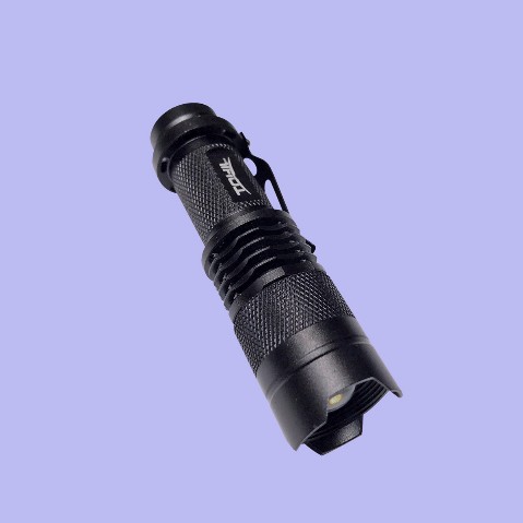 lampara tactica de mano de 1800000 lumenes